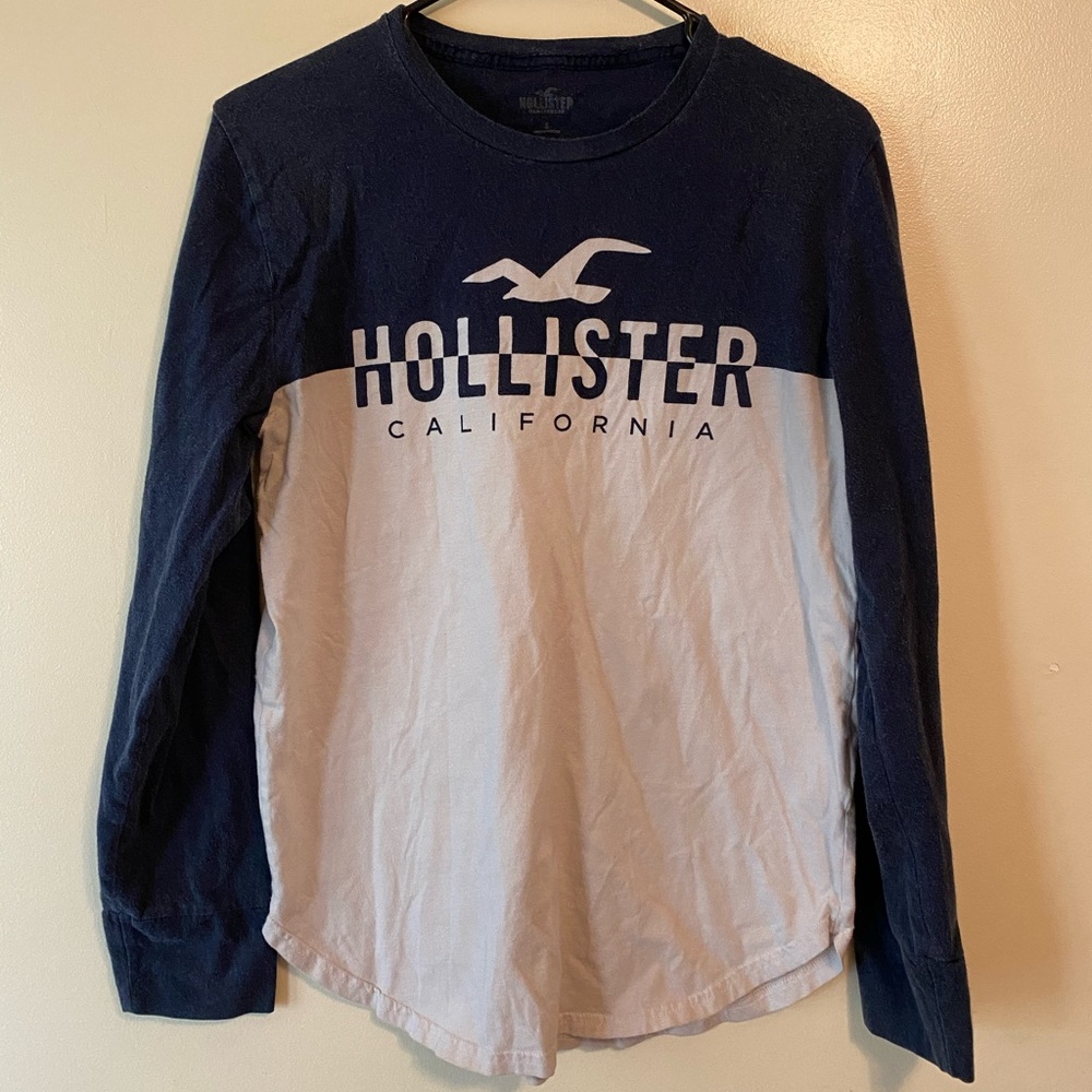 Hollister Long Sleeve Graphic Tee T-Shirt